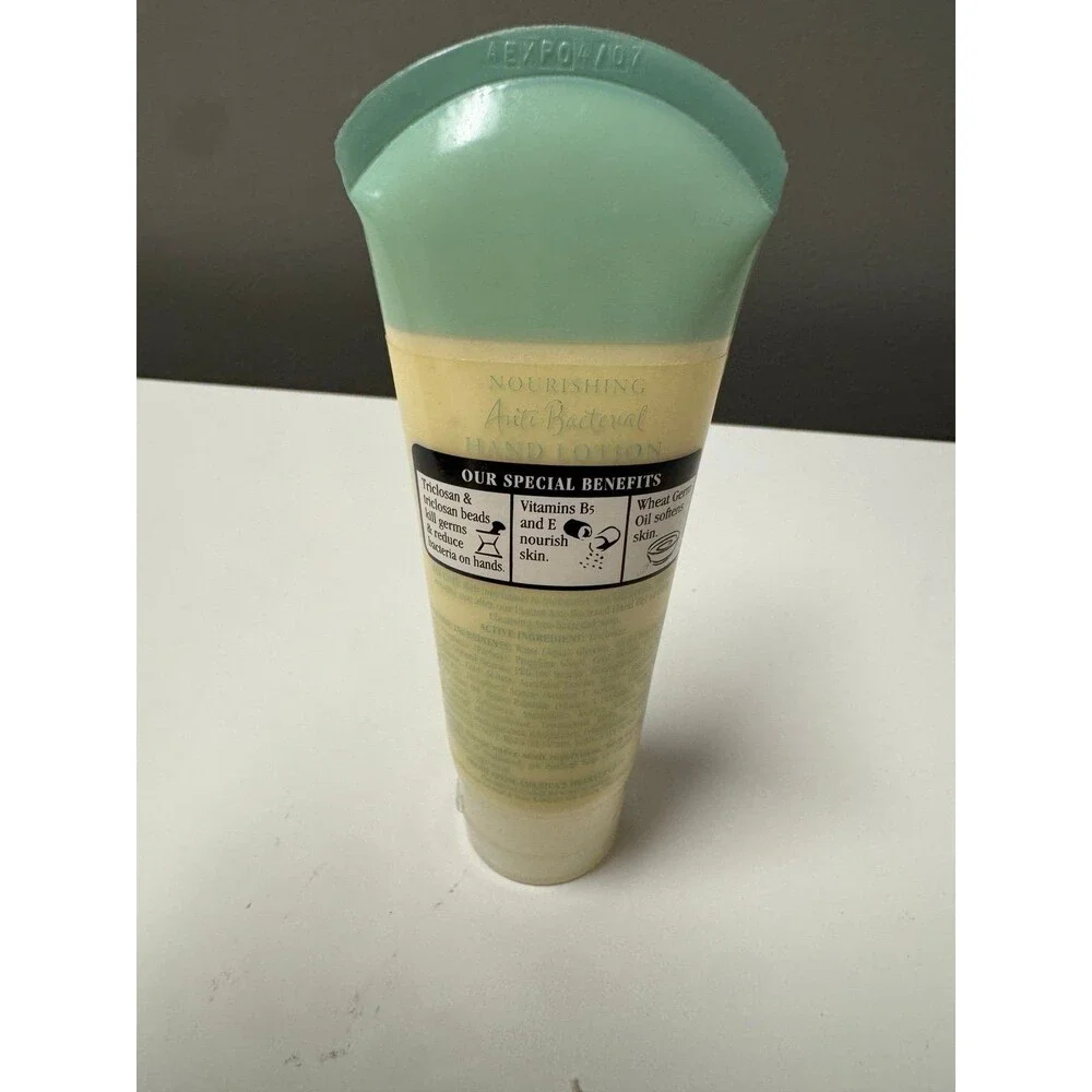 VTG Bath & Body Works Lemongrass Sage Moisturizing Hand Lotion Cream New 2oz